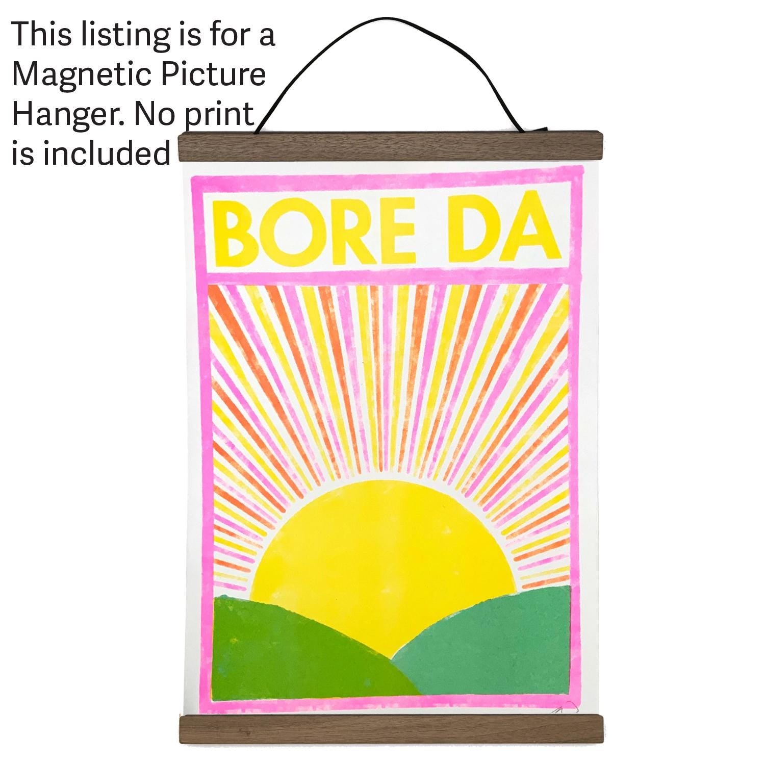 A4 Straight Walnut Magnetic Picture Hanger