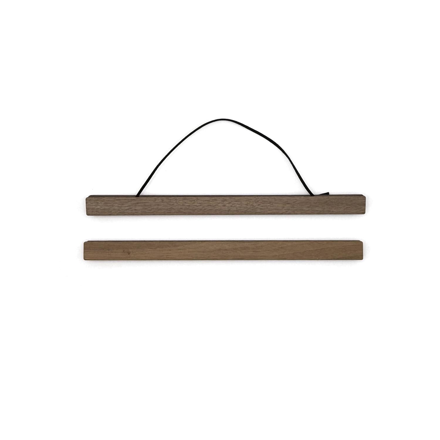 A3 Straight Walnut Magnetic Picture Hanger