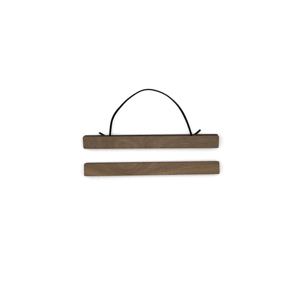 A4 Straight Walnut Magnetic Picture Hanger